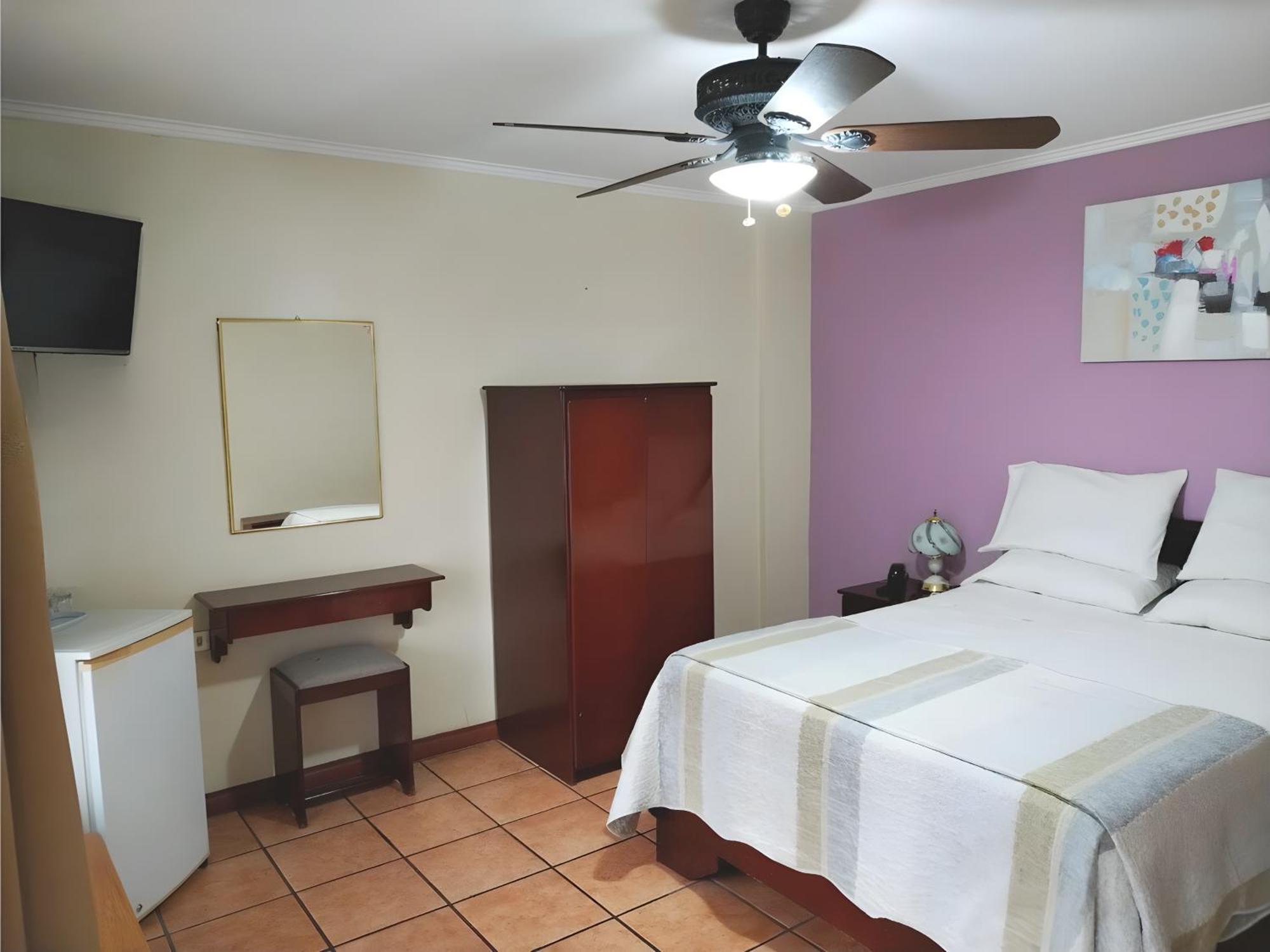 Hotel Puerta Del Sol - San Jose Airport Exterior photo